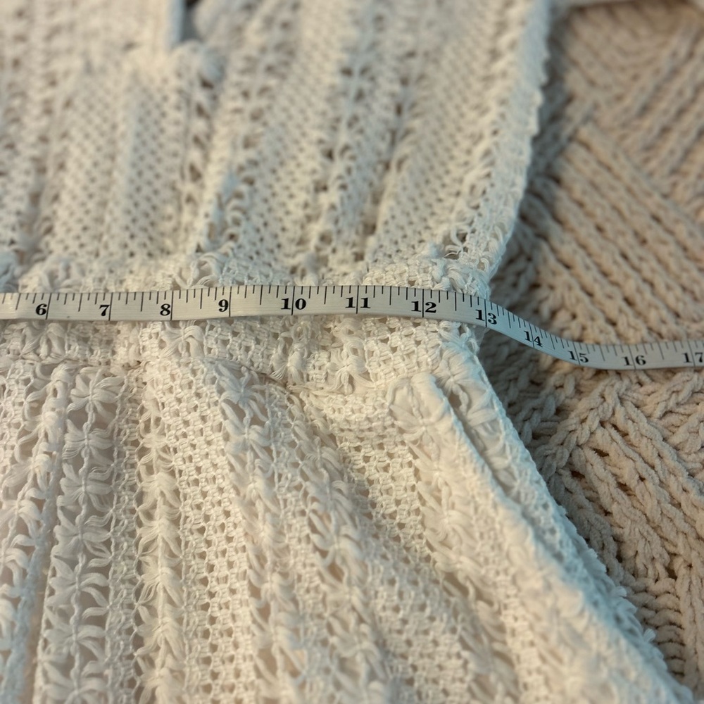 AKIRA Ivory Textured Short Sleeve Crochet Romper - Picture 9 of 12